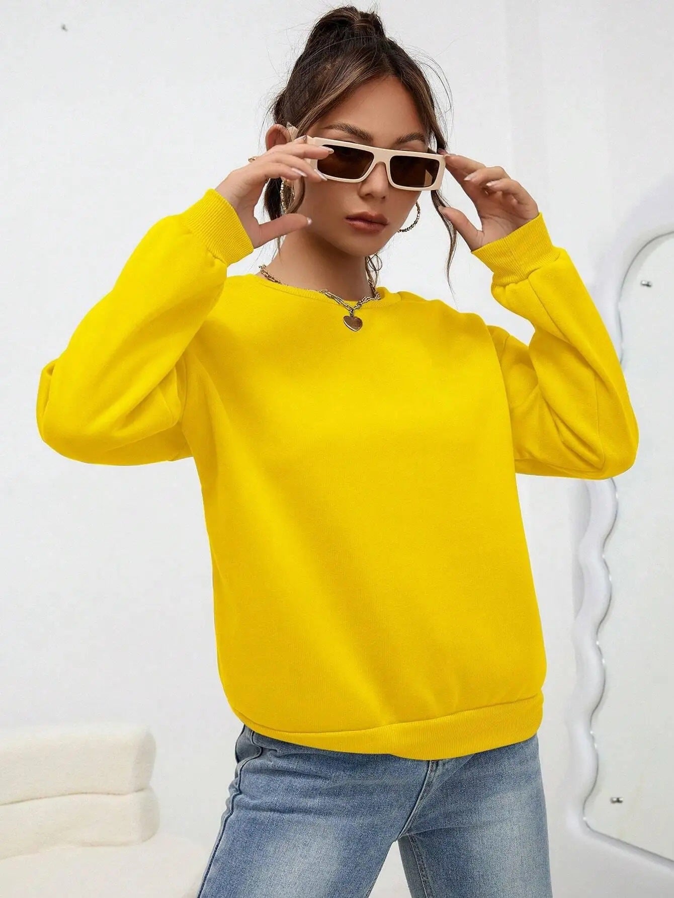 Women’s Loose-Fit Casual Pullover Sweatshirt