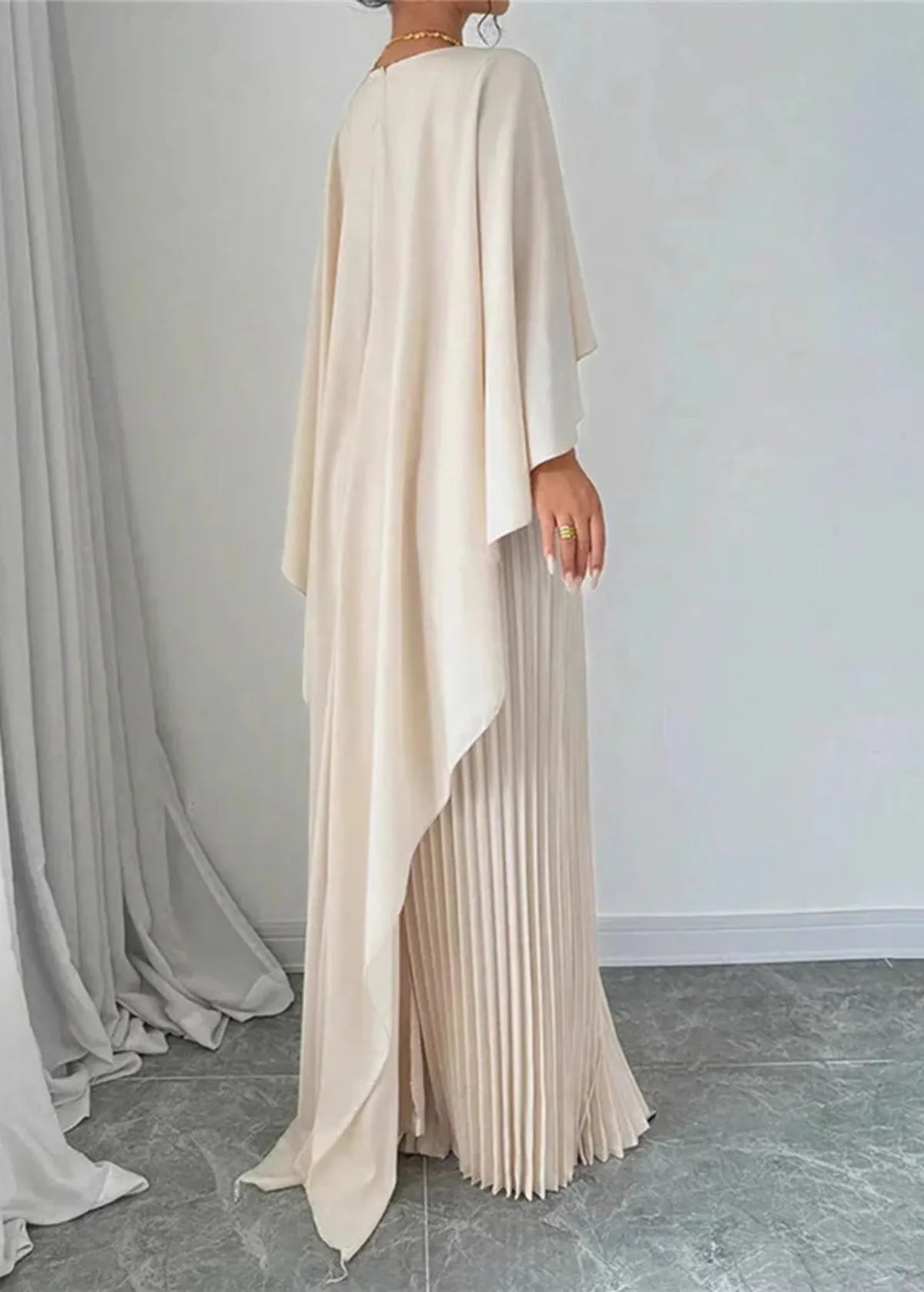 Women's Cape Sleeve Pleated Maxi Dress with Round Neckline