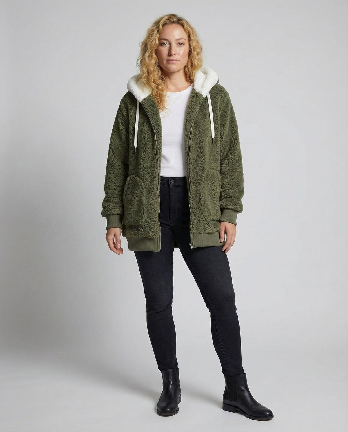 Oversized Women's Hooded Sherpa Jacket with Full Zip and Adjustable Drawstrings