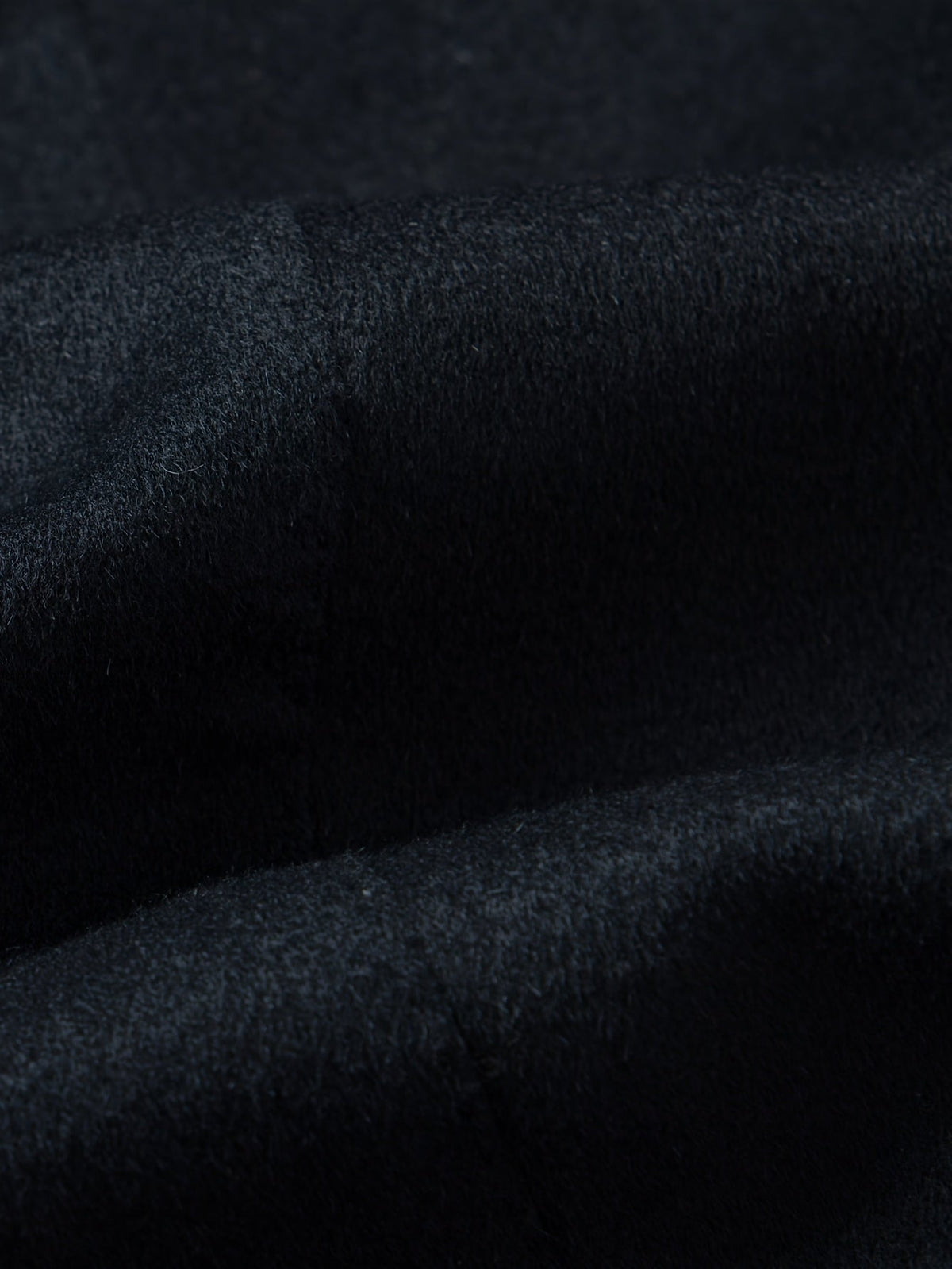 Men's Classic Button-Front Overcoat with Notched Collar and Side Pockets
