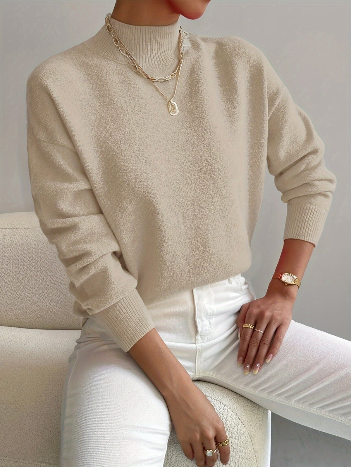 Elegant Collar Women's Sweater in Soft Knit for Versatile Winter Wear