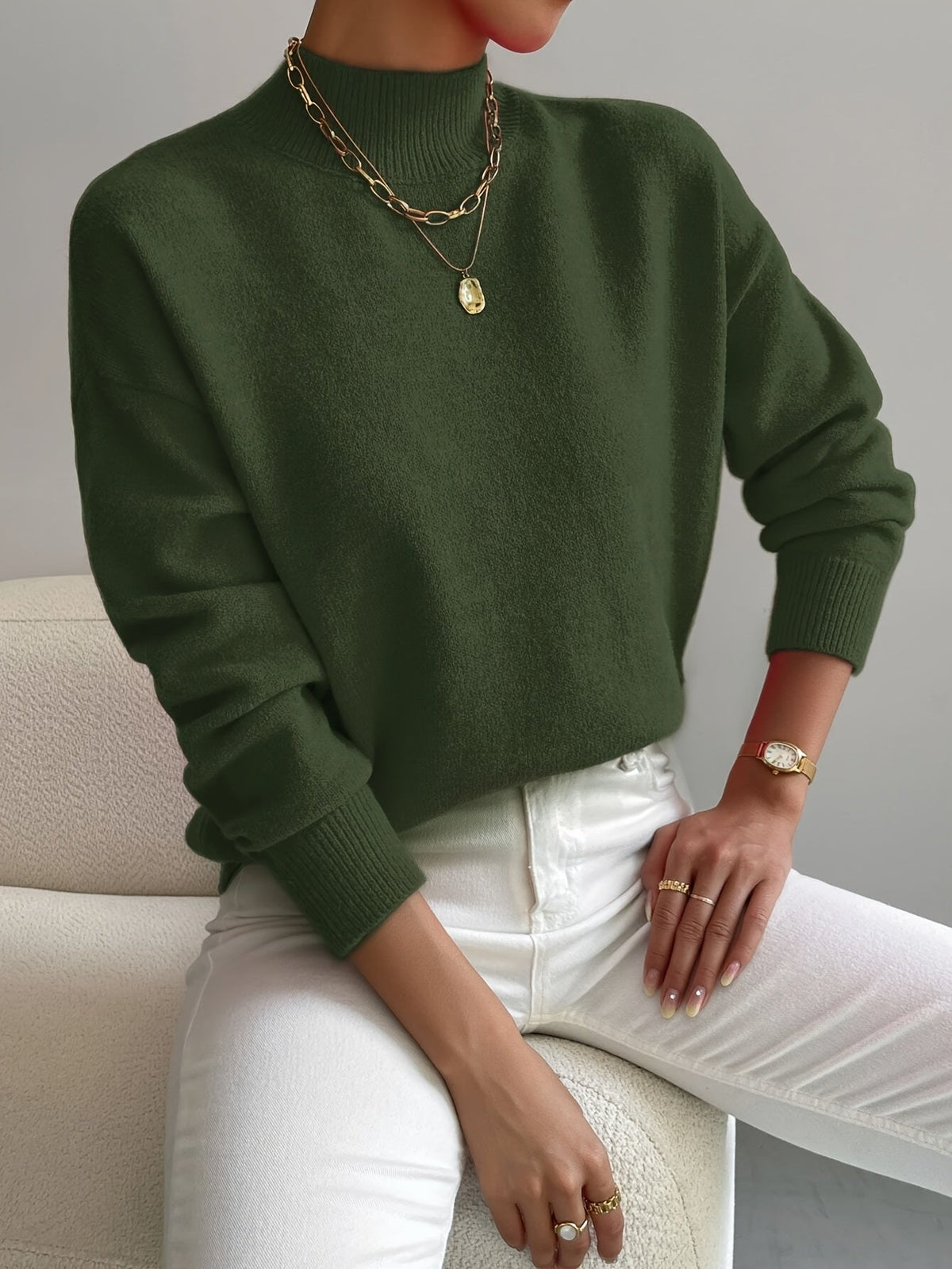 Elegant Collar Women's Sweater in Soft Knit for Versatile Winter Wear