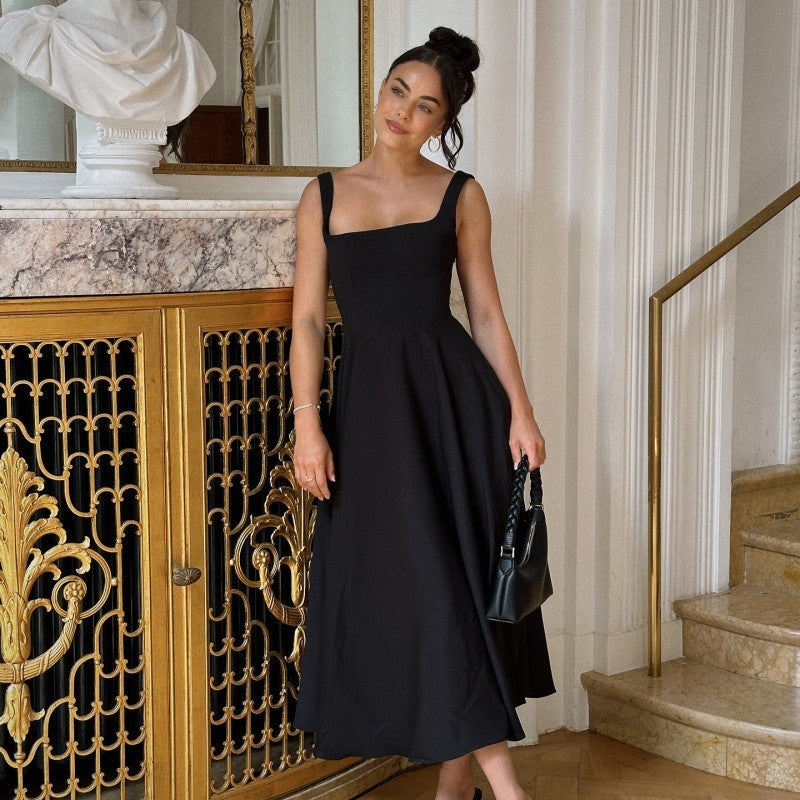 Flowy and timeless midi dress