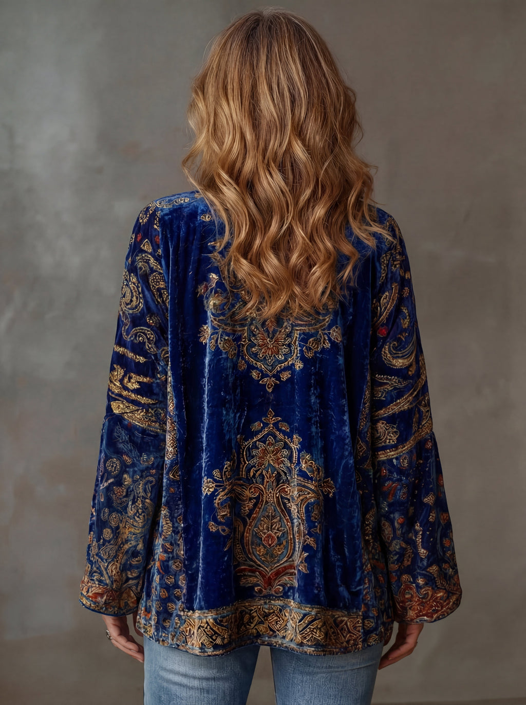 Women's Stylish Velvet-Touch Bohemian Cardigan with Intricate Patterns