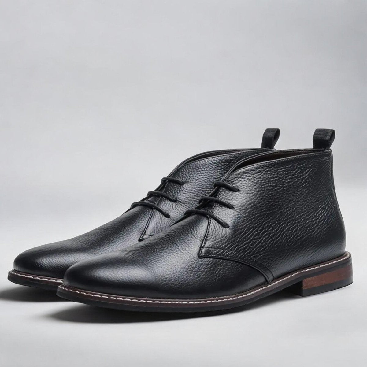Men's Chukka Boots with Lace-Up Closure, Ankle Height and Low Heel