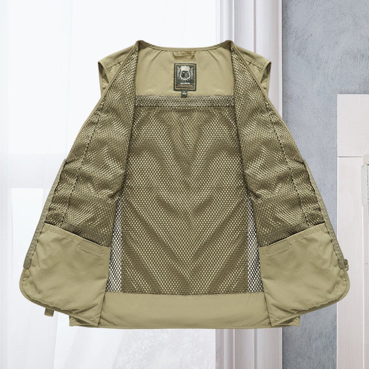 Men's Multi-Pocket Fishing Vest with Mesh Back and Zip Front