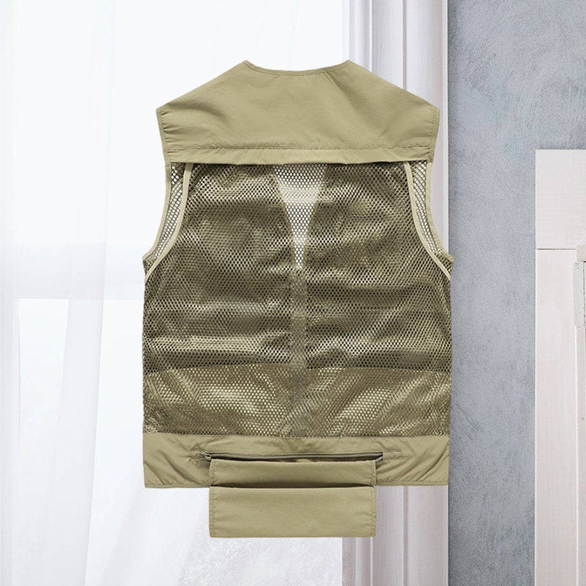 Men's Multi-Pocket Fishing Vest with Mesh Back and Zip Front