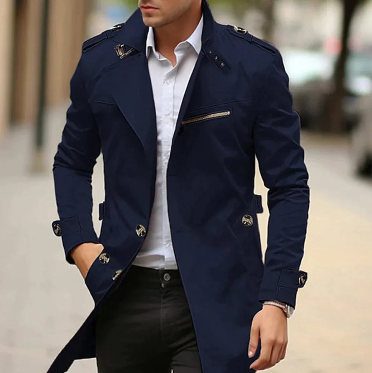 Men's Trench Coat with Double-Breasted Button Closure and Epaulet Shoulders