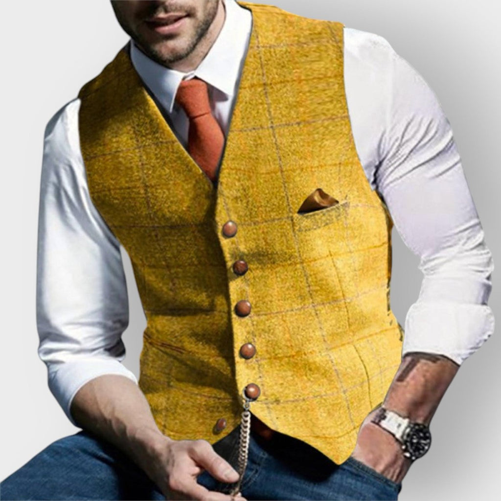 Men's Vest with Plaid Pattern, Slim Fit and Button-Up Closure